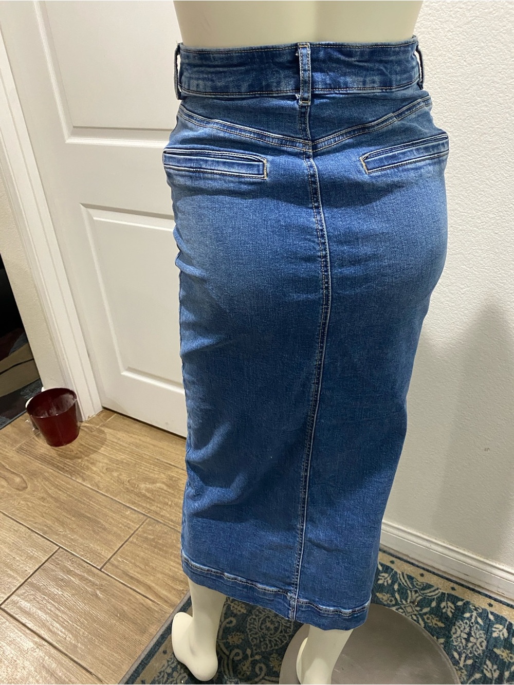 Button Skirt - Picture 2 of 4